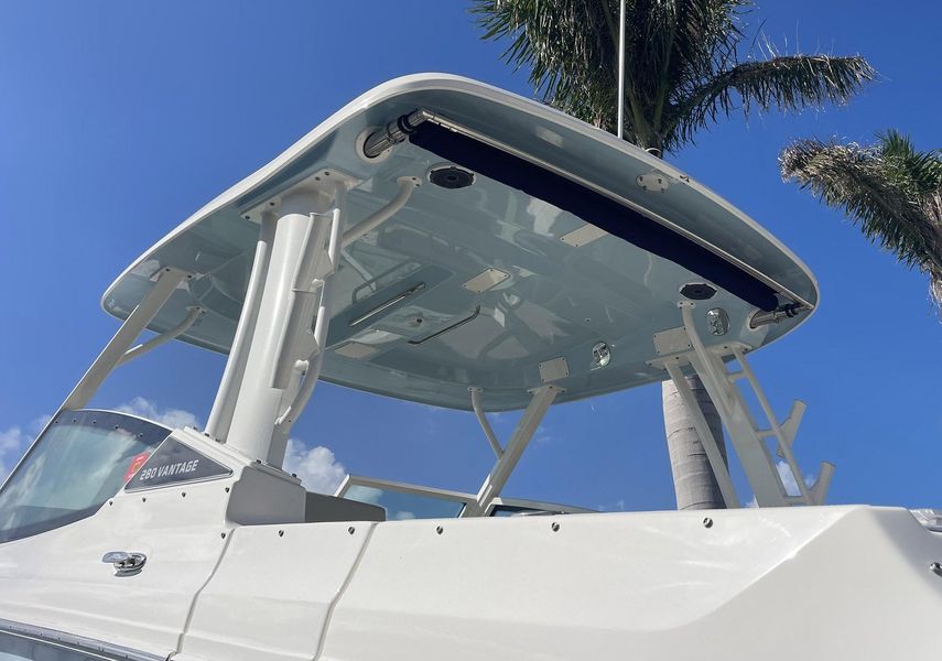 2023 Boston Whaler 280 Vantage