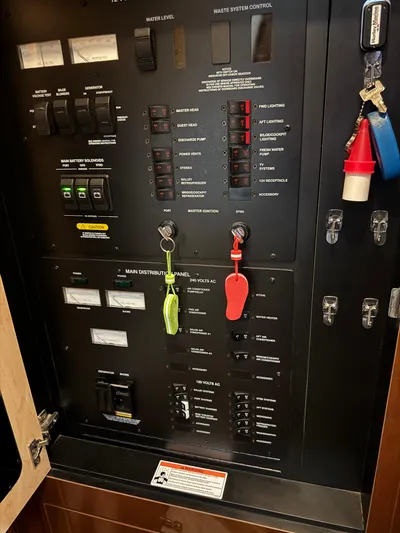 Cheers Yacht Photos Pics 