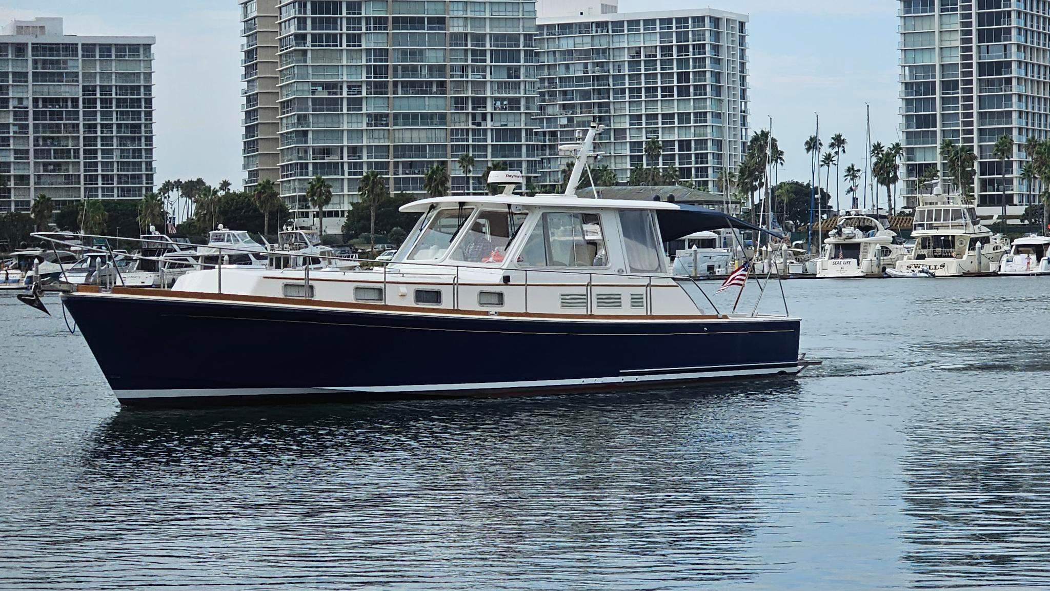 2001 Grand Banks Eastbay 43 CIAO BELLA | 43ft
