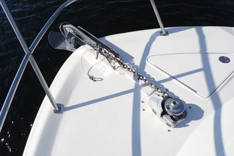 Lattitude Adjustment Yacht Photos Pics Bow of 2003 Sea Ray 480 Sedan Bridge with anchor and winch system.
