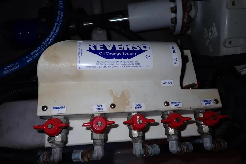 Lattitude Adjustment Yacht Photos Pics Reverso oil change system in 2003 Sea Ray 480 Sedan Bridge engine room.