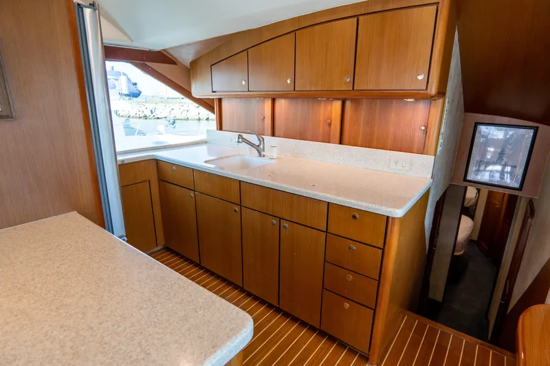 Gorilla Bowt Yacht Photos Pics 