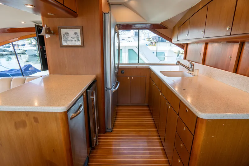 Gorilla Bowt Yacht Photos Pics 