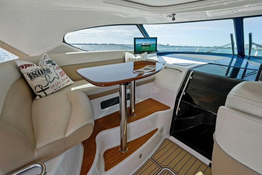 2012 Tiara Yachts 4500 Sovran