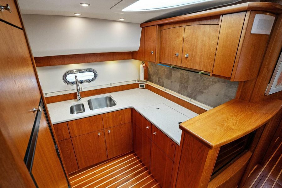 2012 Tiara Yachts 4500 Sovran