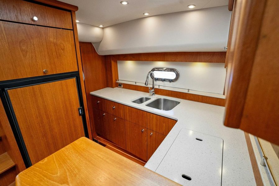 2012 Tiara Yachts 4500 Sovran