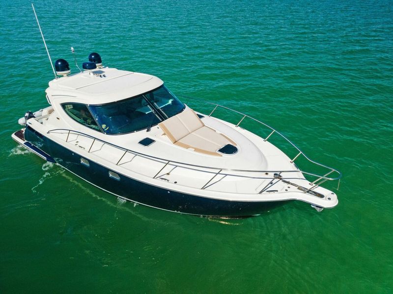 2012 Tiara Yachts 4500 Sovran