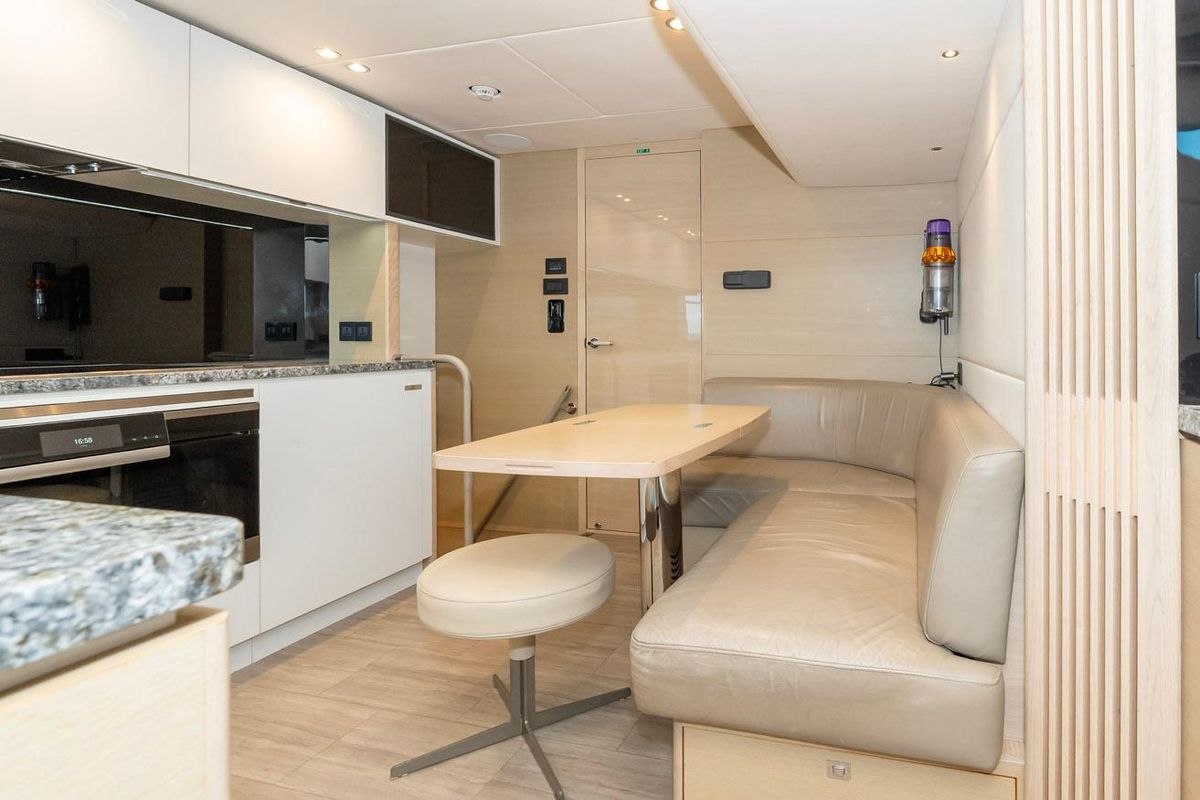 2019 Princess 98 