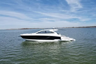 Cruisers Yachts 42 GLS