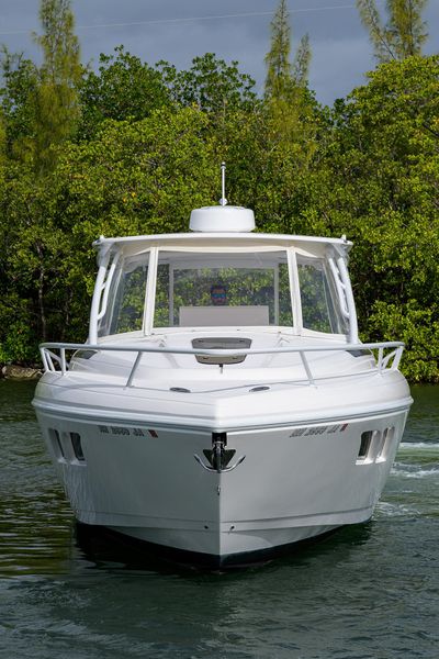 2017 Intrepid 400 Cuddy