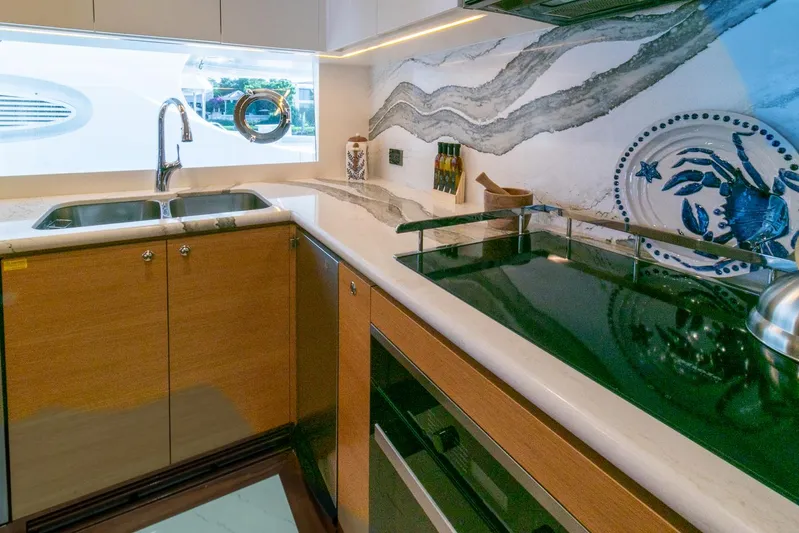 One More Time Yacht Photos Pics 