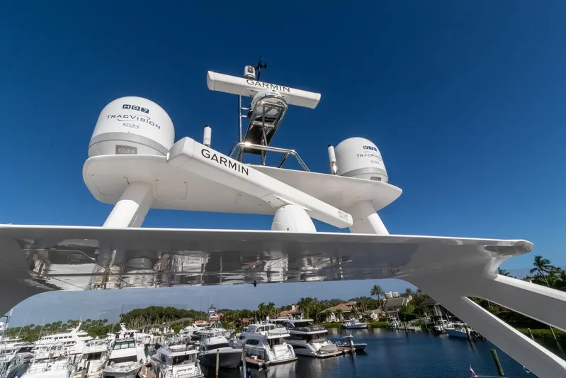 One More Time Yacht Photos Pics Horizon FD92 yacht radar and navigation equipment with marina view, 2021 model.