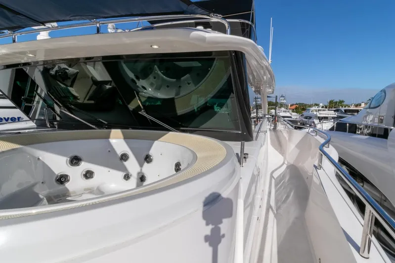 One More Time Yacht Photos Pics Luxury yacht Horizon FD92 with jacuzzi, docked at marina, 2021 model.