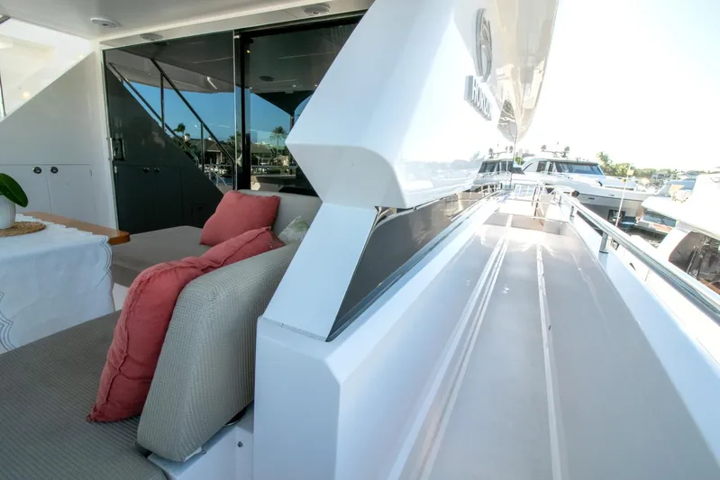 One More Time Yacht Photos Pics Luxurious Horizon FD92 yacht deck with comfortable seating, 2021 model.