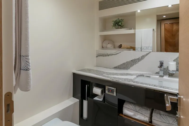 One More Time Yacht Photos Pics 