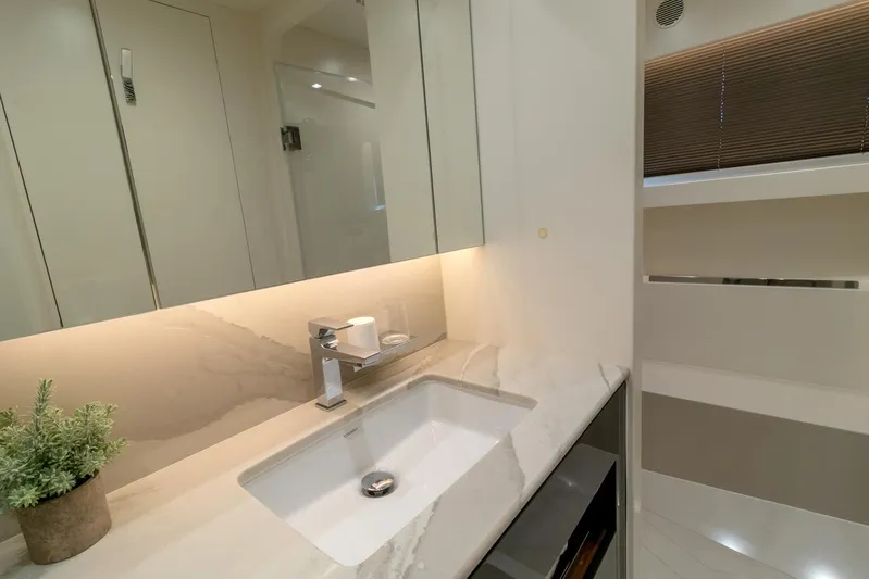 One More Time Yacht Photos Pics 