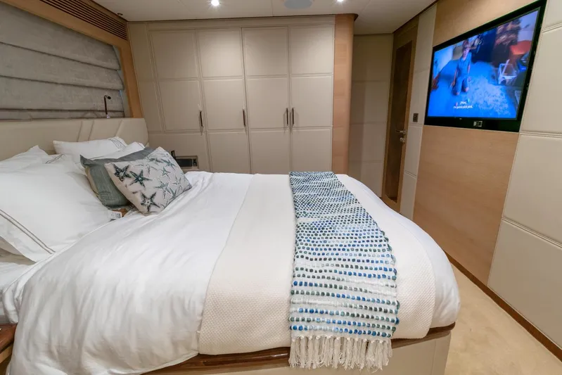 One More Time Yacht Photos Pics 