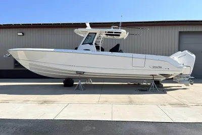 Boston Whaler 330 Outrage