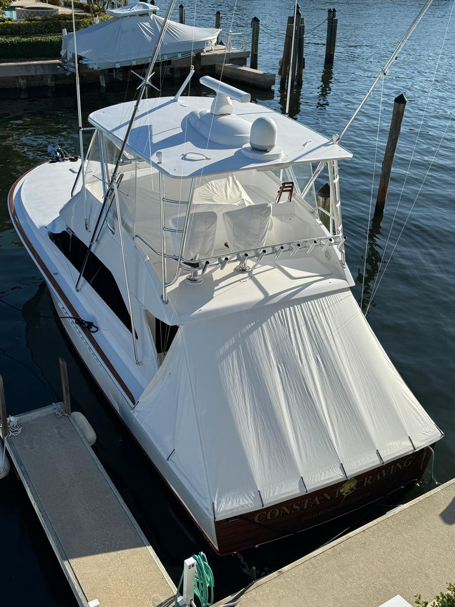 2004 Viking 45 