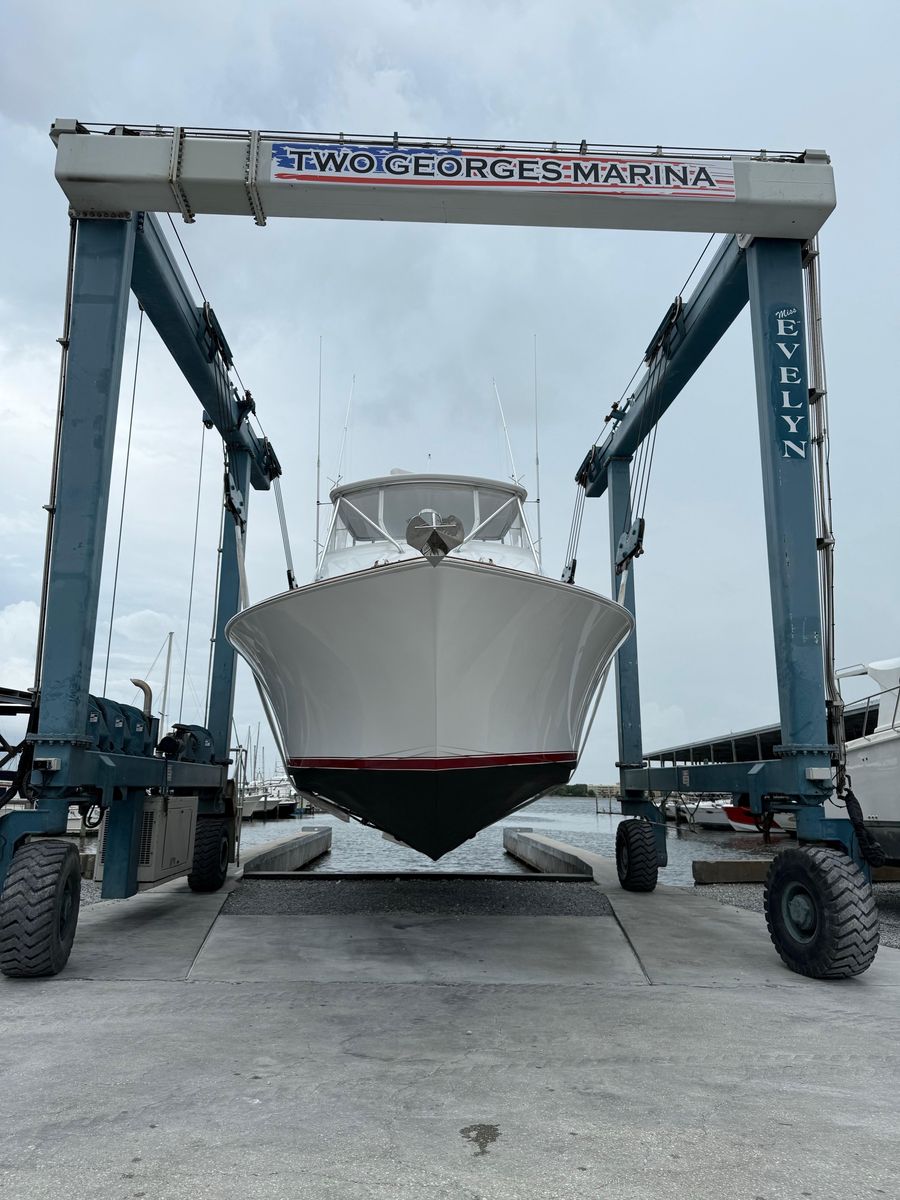 2004 Viking 45 