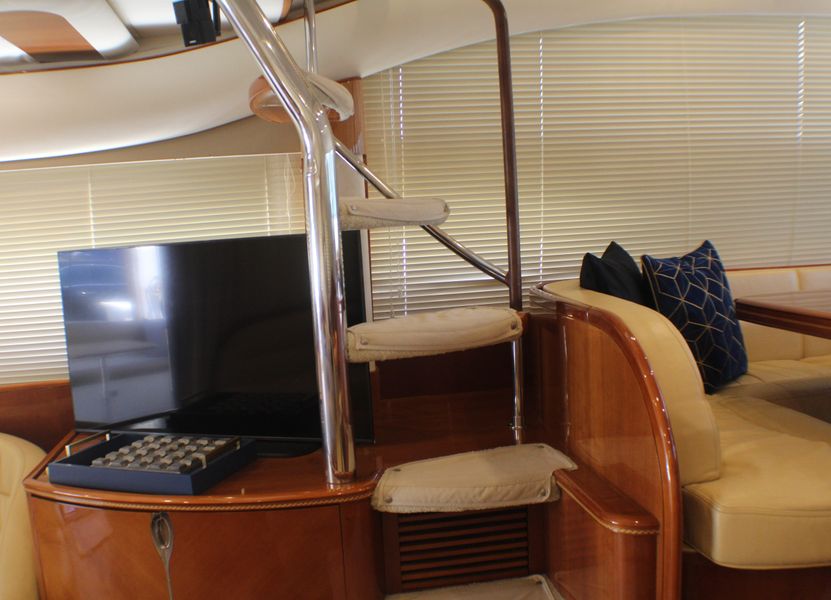 2003 Viking Princess 61 Fly