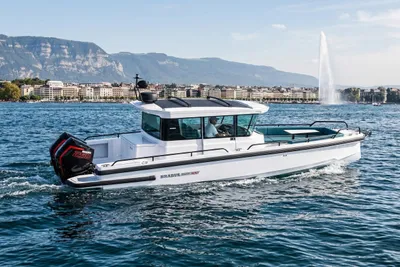 BRABUS Shadow 500 Cabin Wet Bar