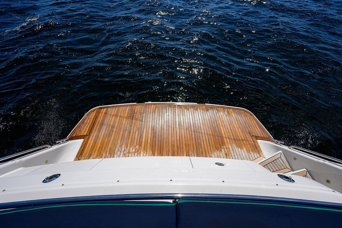 2003 Viking Sport Cruisers 68