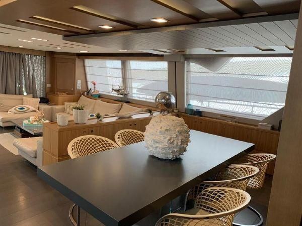 2011 Ferretti Yachts 100 