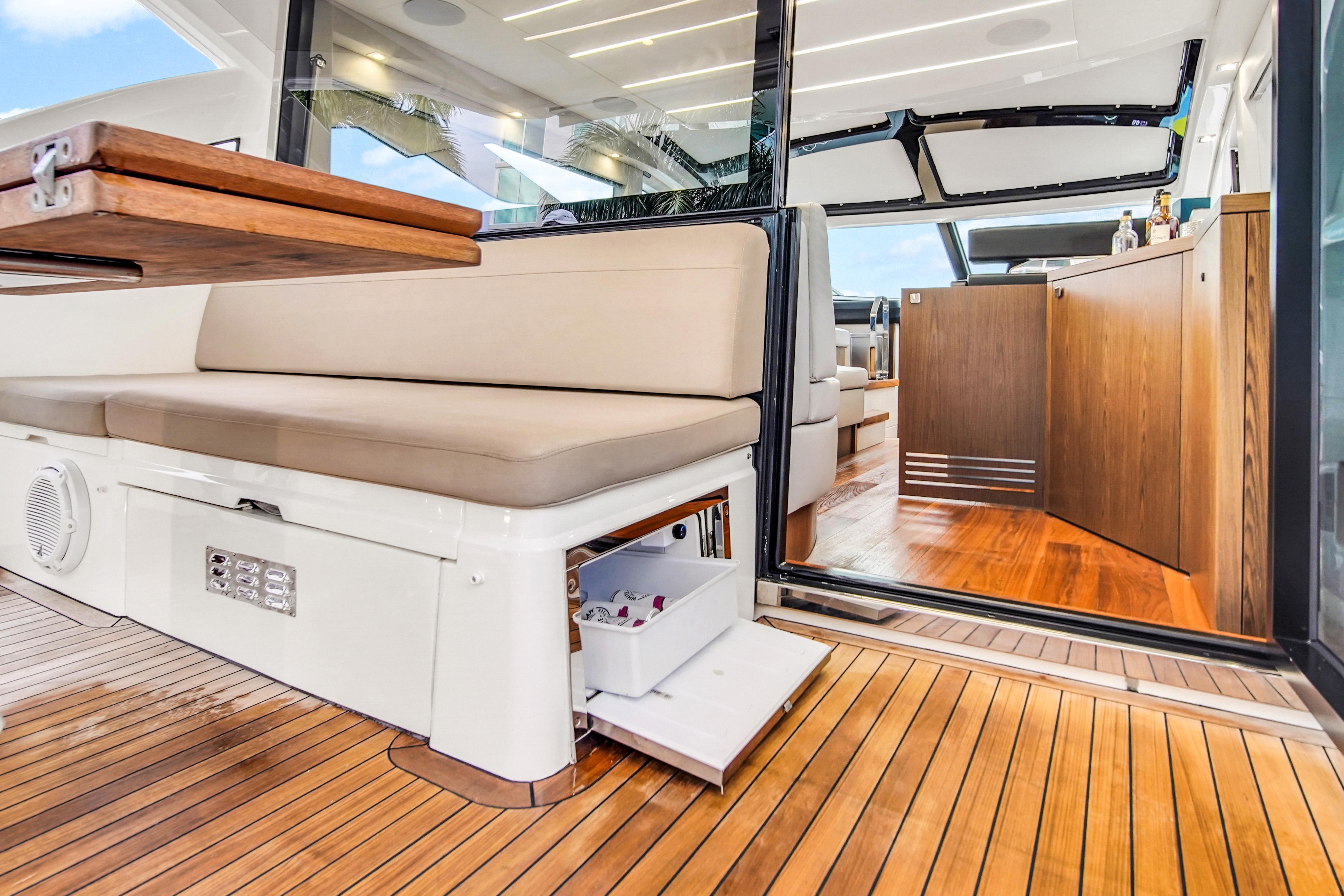 2019 Sunseeker Predator 50 Sports Cruiser for sale - YachtWorld