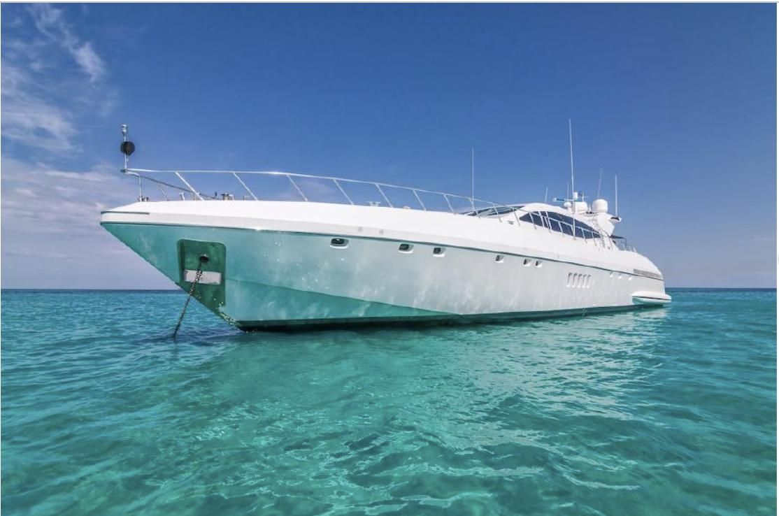 2004 Mangusta 111 