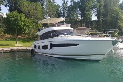 2016 Prestige 550