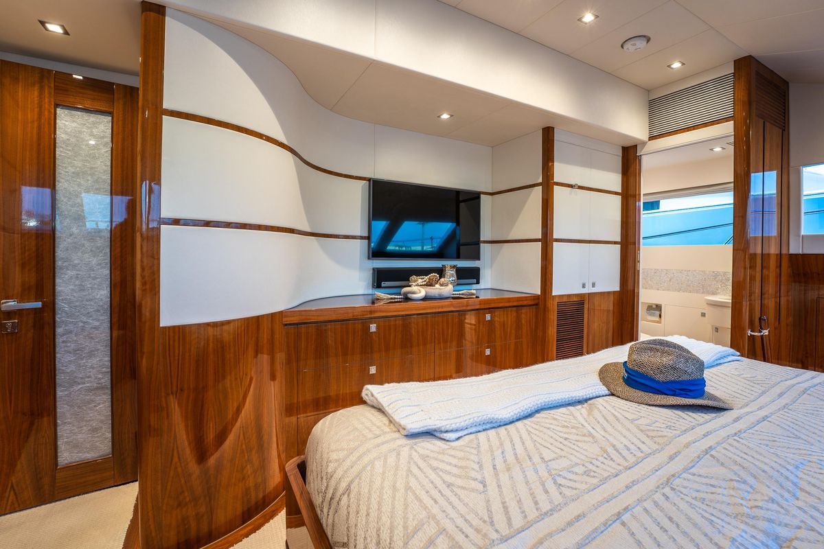 2019 Horizon 65 