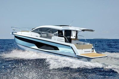 2023 Sealine C335