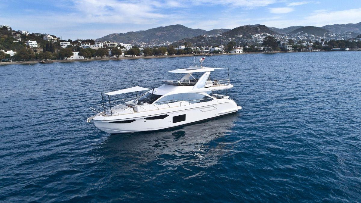 2022 Azimut 60 