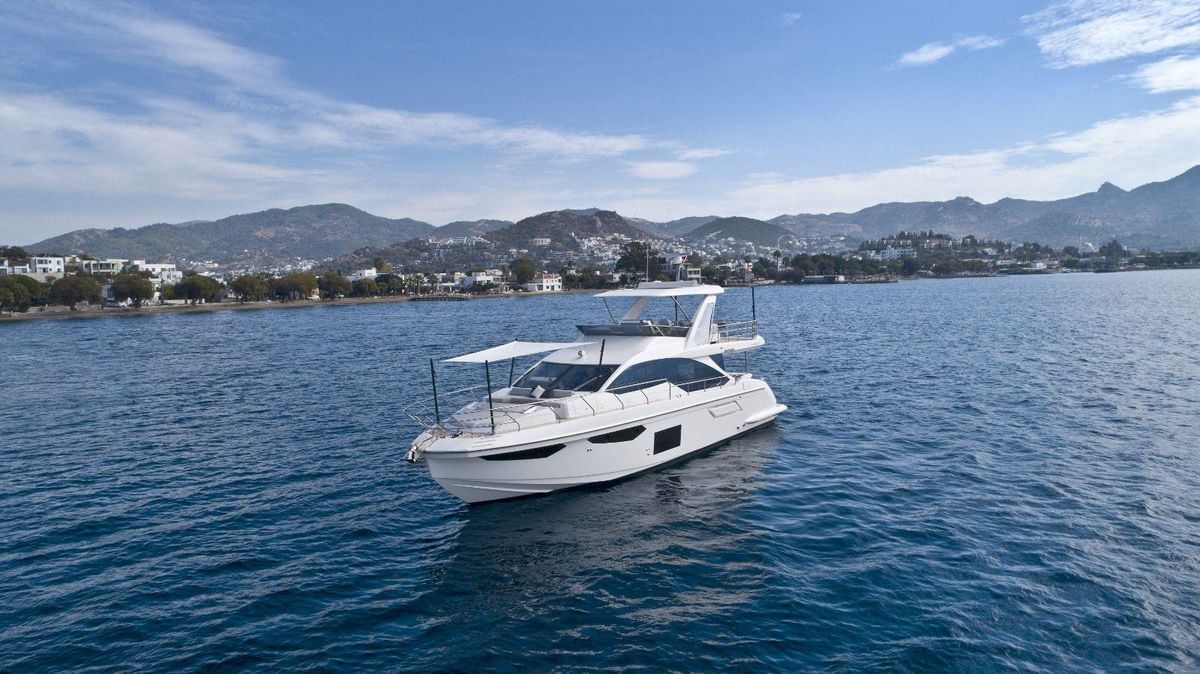2022 Azimut 60 