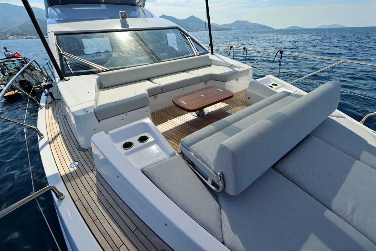 2022 Azimut 60 
