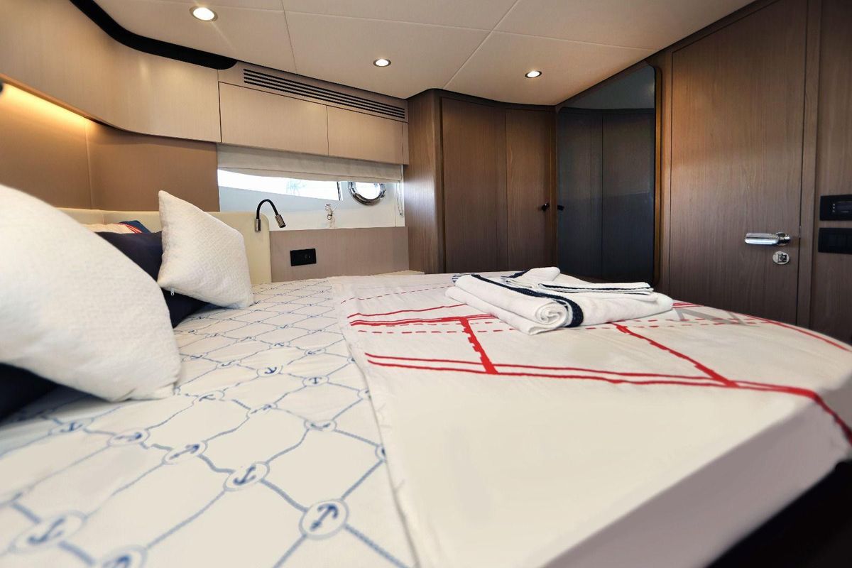 2022 Azimut 60 