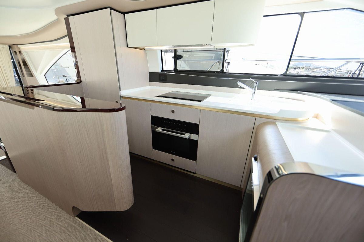2022 Azimut 60 