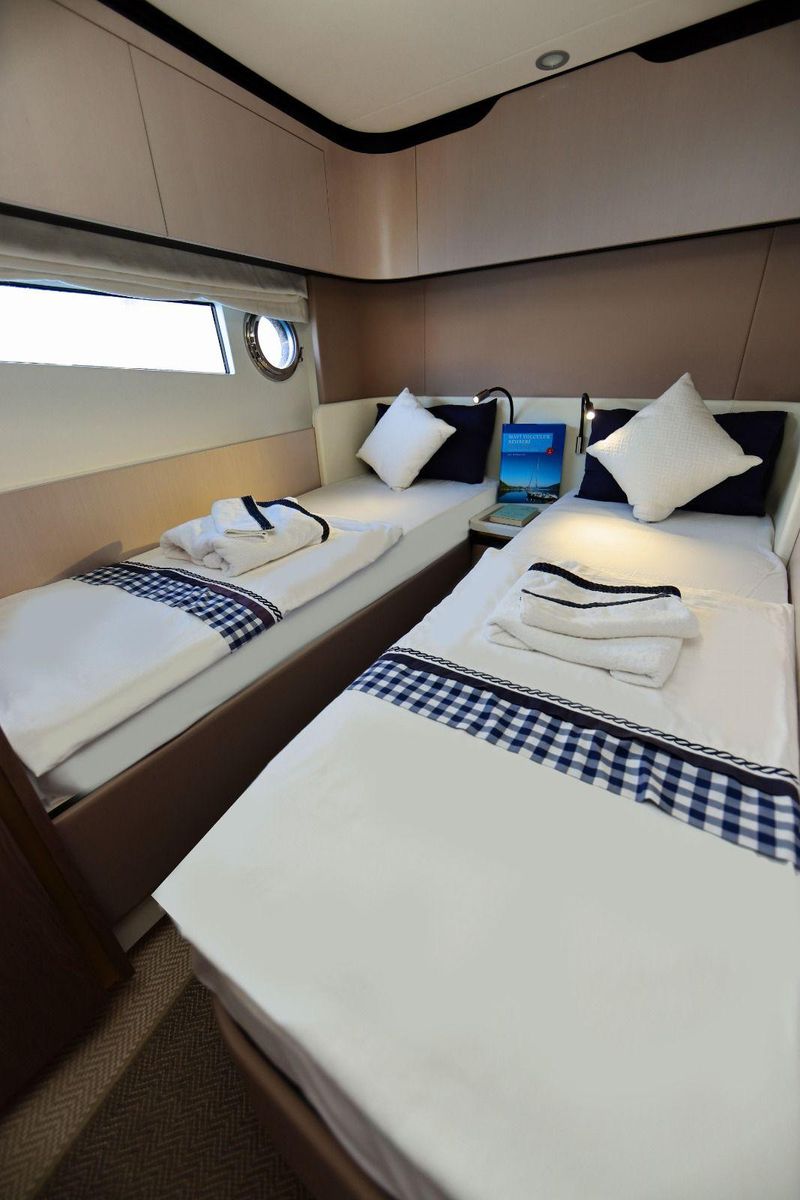 2022 Azimut 60 