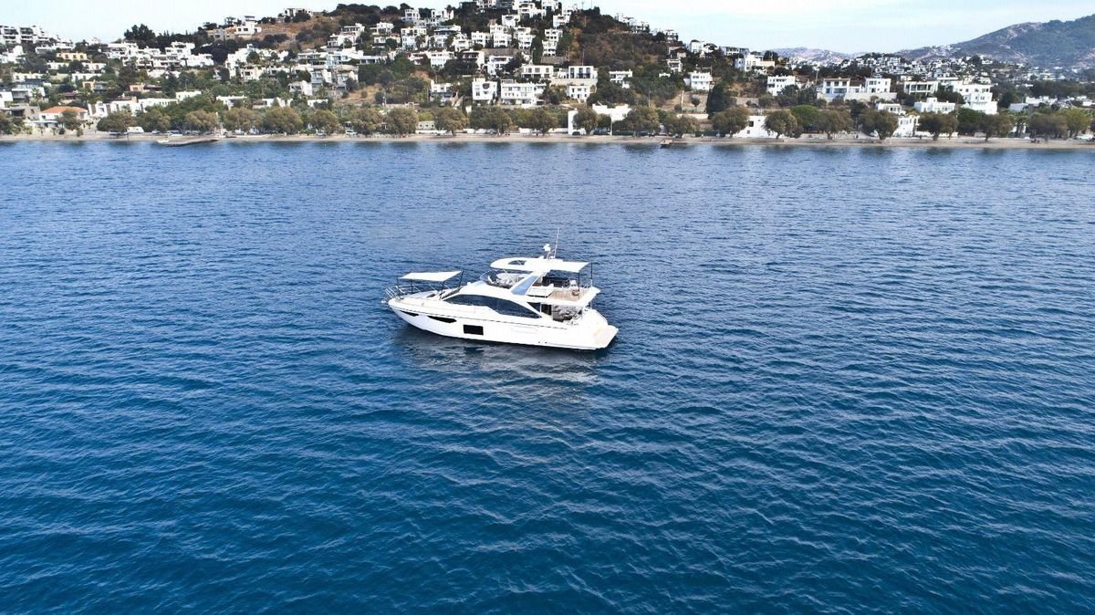 2022 Azimut 60 