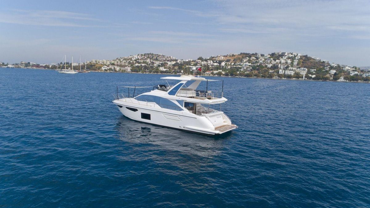 2022 Azimut 60 