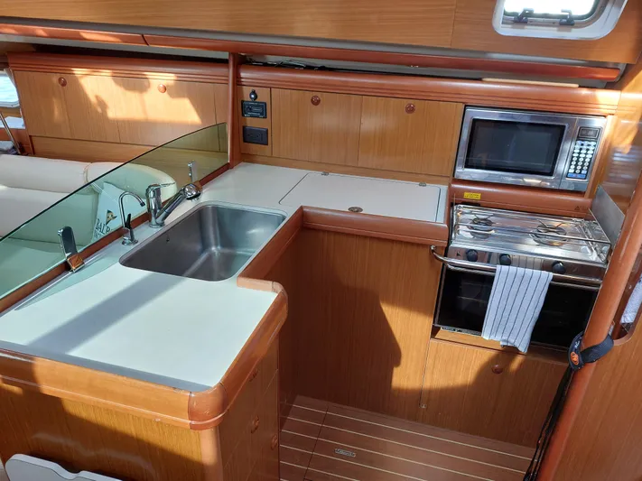 "squareone" Yacht Photos Pics 