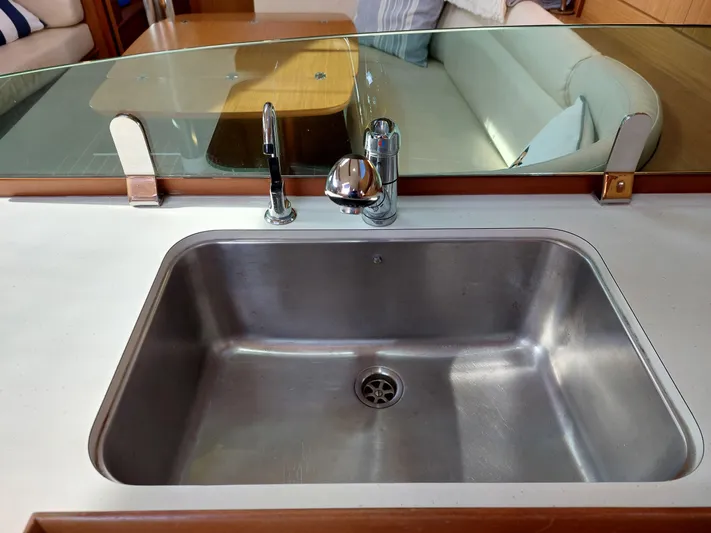 "squareone" Yacht Photos Pics 