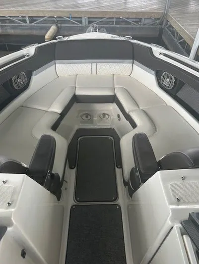  Yacht Photos Pics 2017 Sea Ray SLX 280 boat interior with cushioned seating and cup holders.