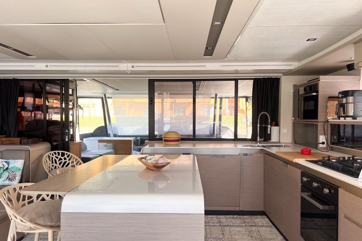 2023 Fountaine Pajot 61