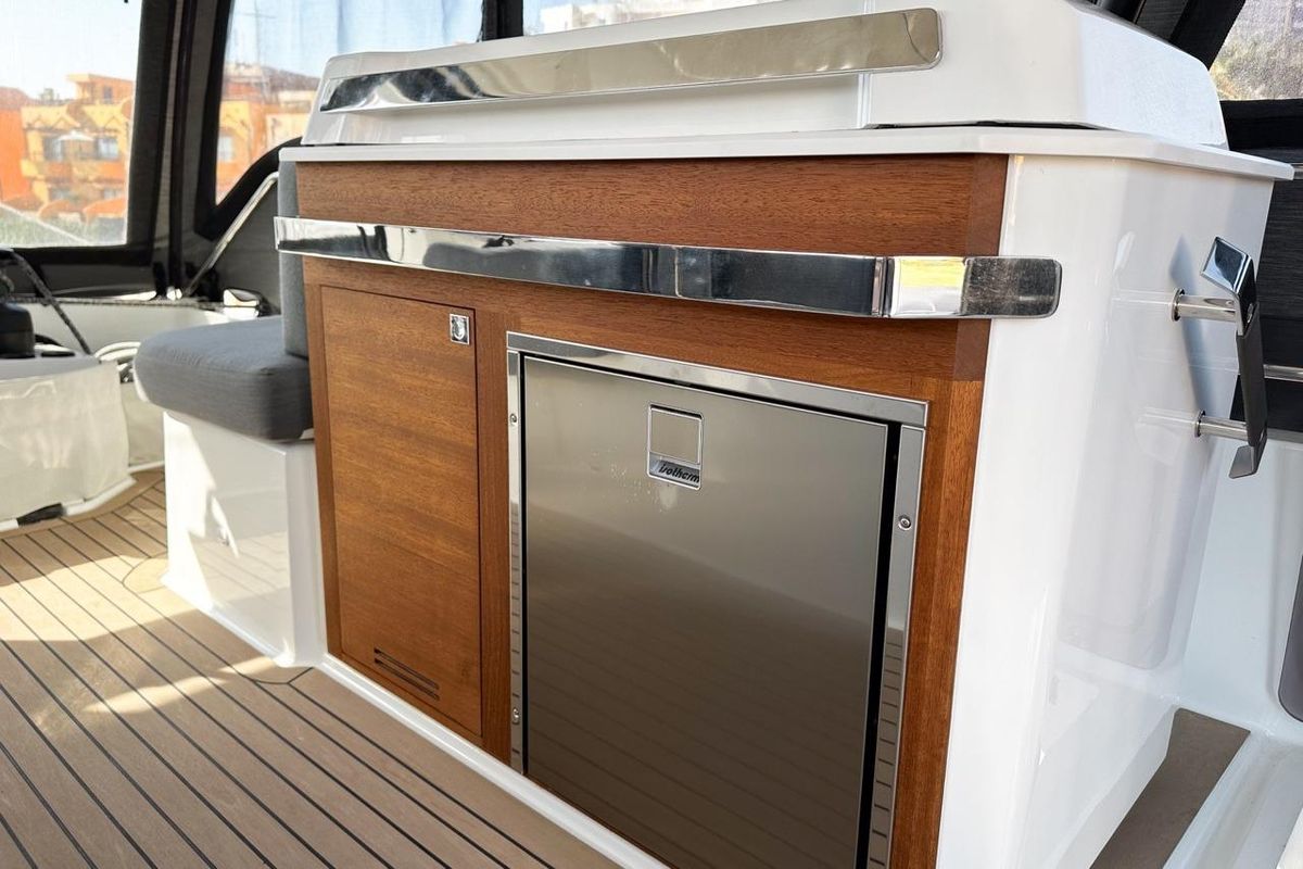 2023 Fountaine Pajot 61