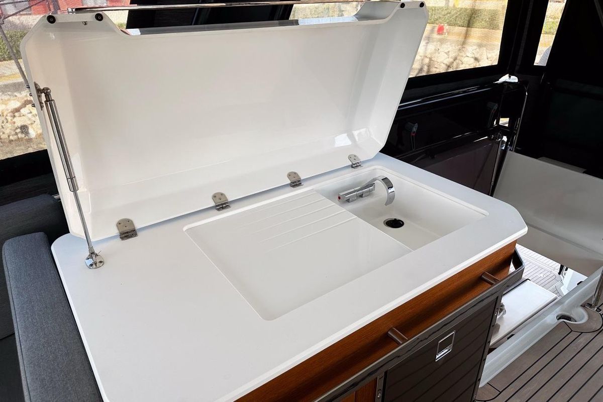 2023 Fountaine Pajot 61