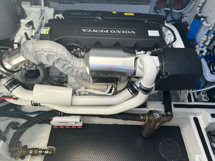 Apricity Yacht Photos Pics 