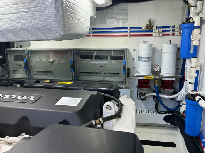 Apricity Yacht Photos Pics 