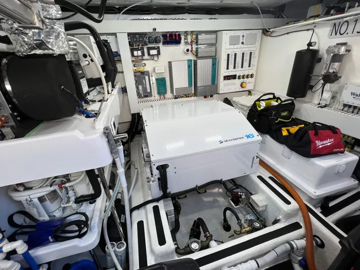 Apricity Yacht Photos Pics 